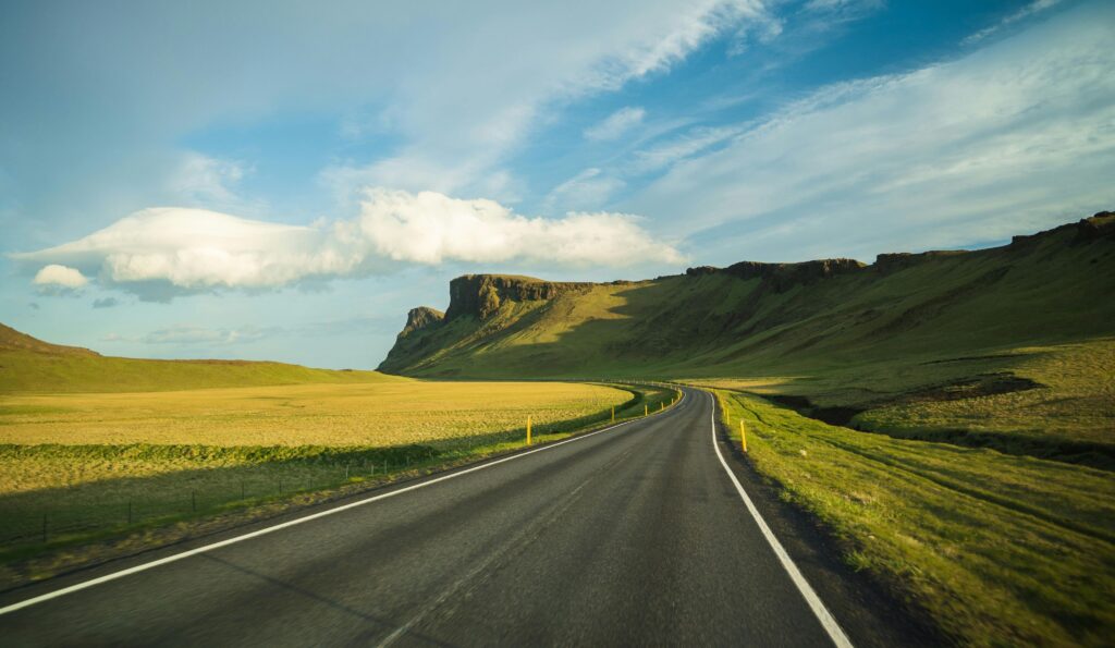summer iceland driving