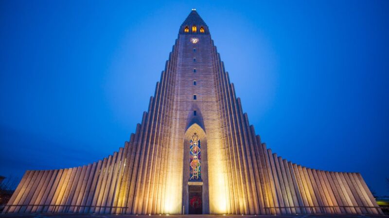 Hallgrímskirkja Church: Reykjavík's Iconic Architectural Marvel